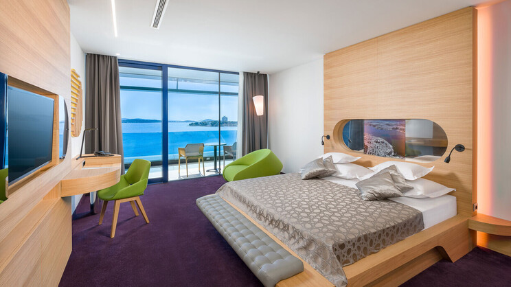 Deluxe Sea View Room